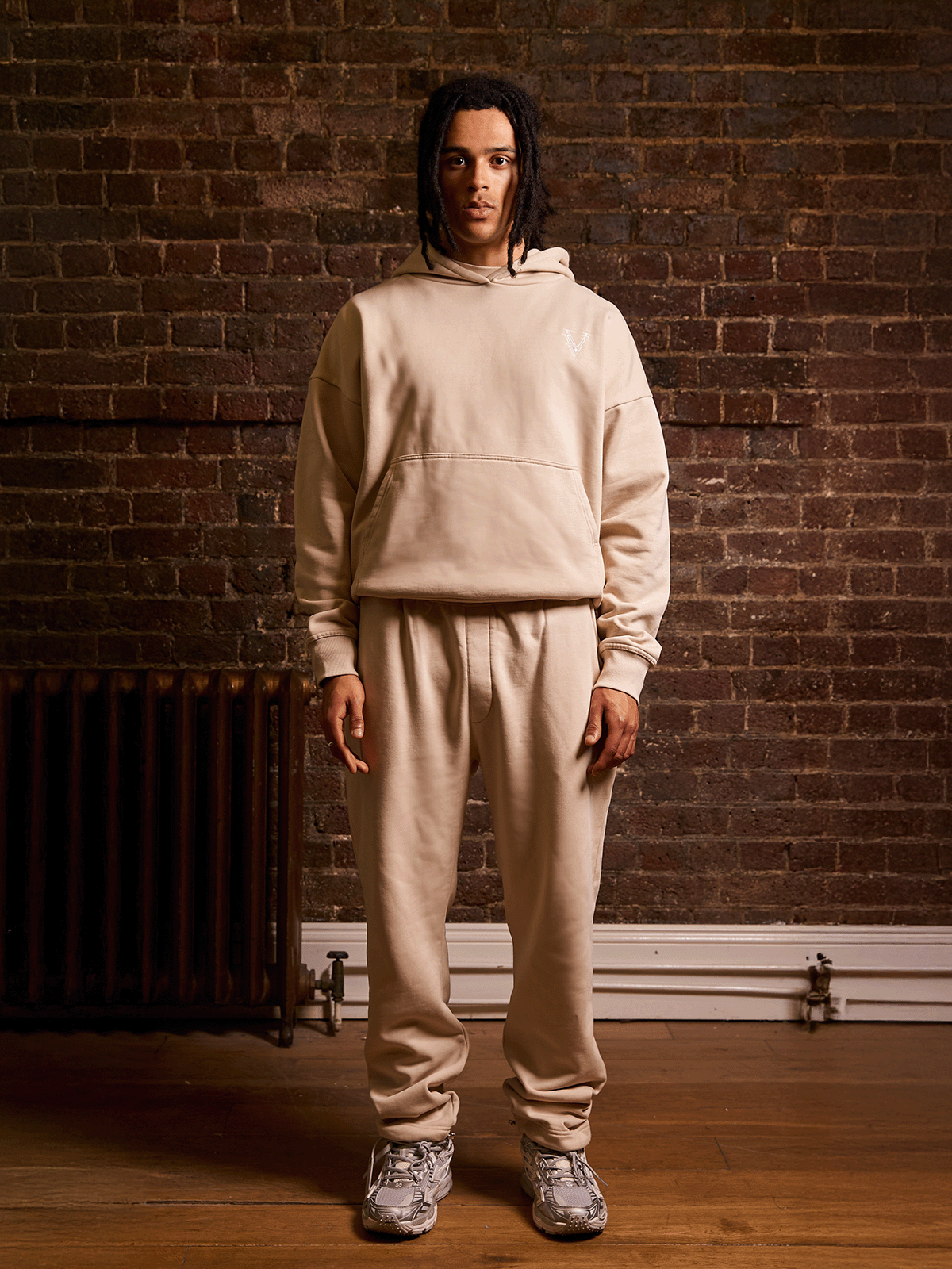 STAPLD JOGGERS | ALMOND MILK